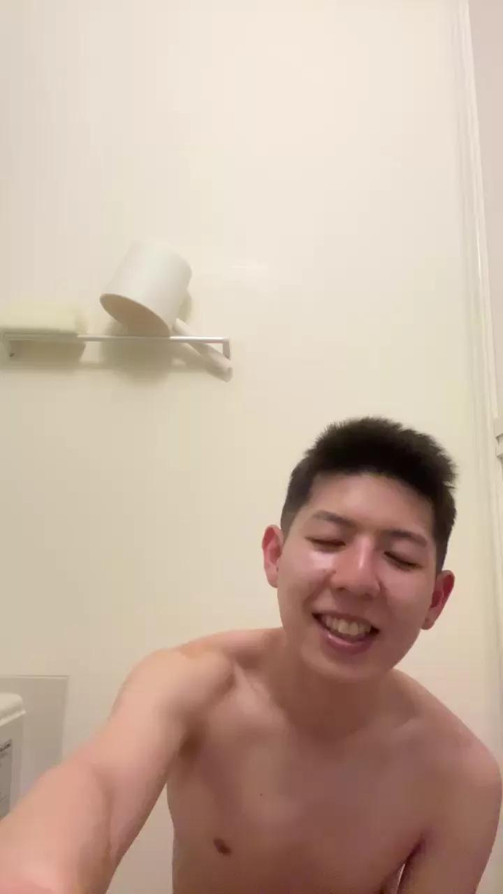000ccvv999 on Cam4 