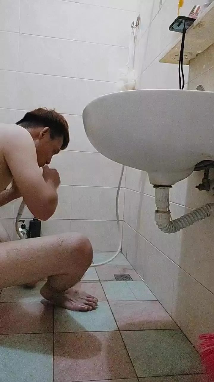 Offline 4a2j2001 on Cam4