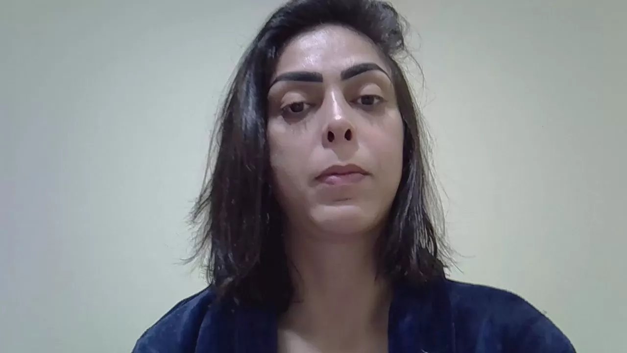 Offline adrianamattos2 on Cam4