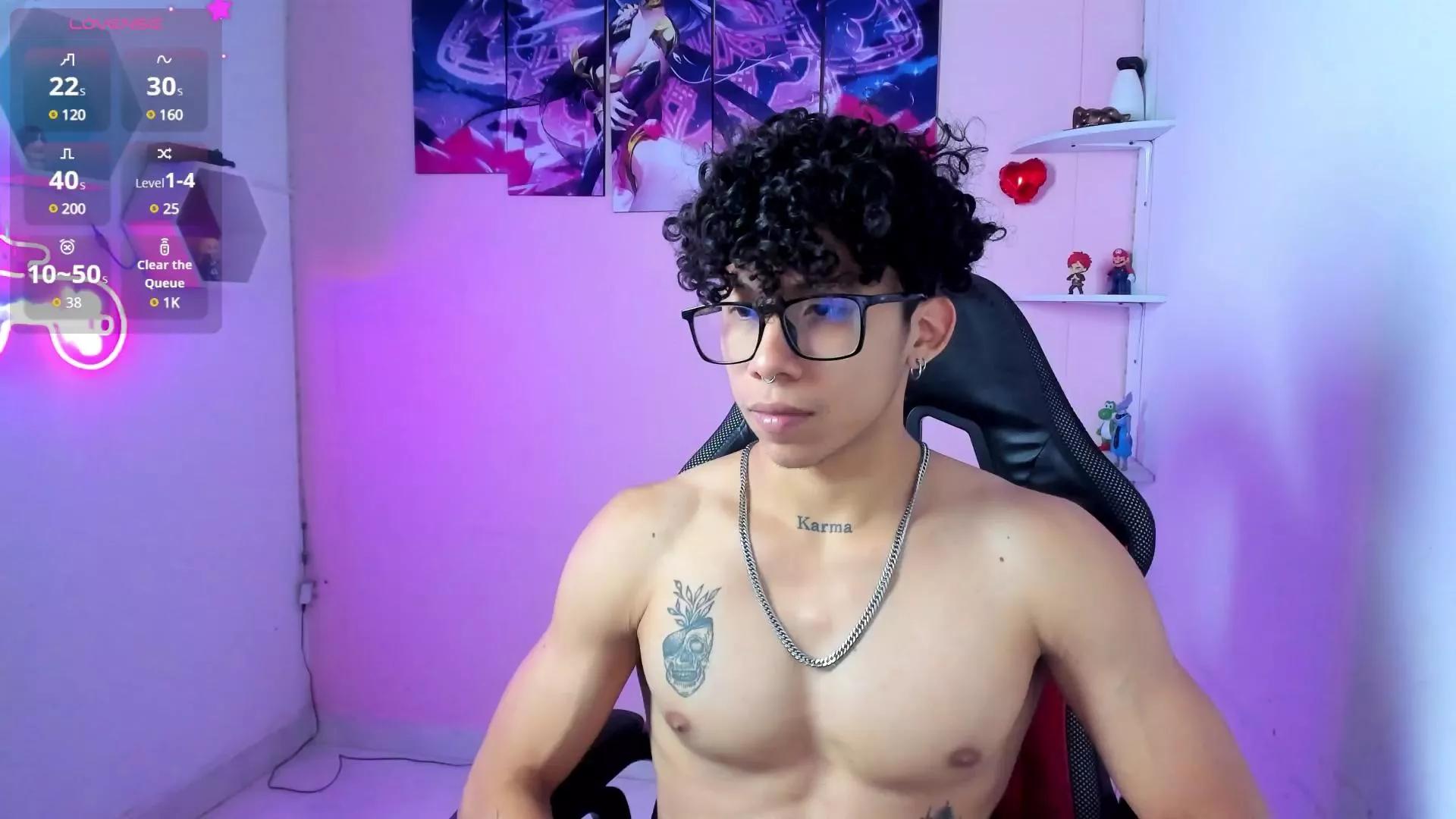 Akaza_ on Cam4 