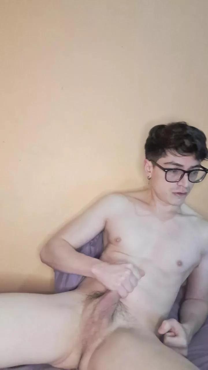 Alecedr on Cam4 
