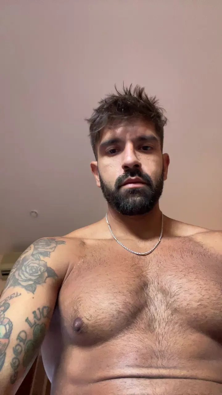 Offline Alejo_caba24_Po on Cam4