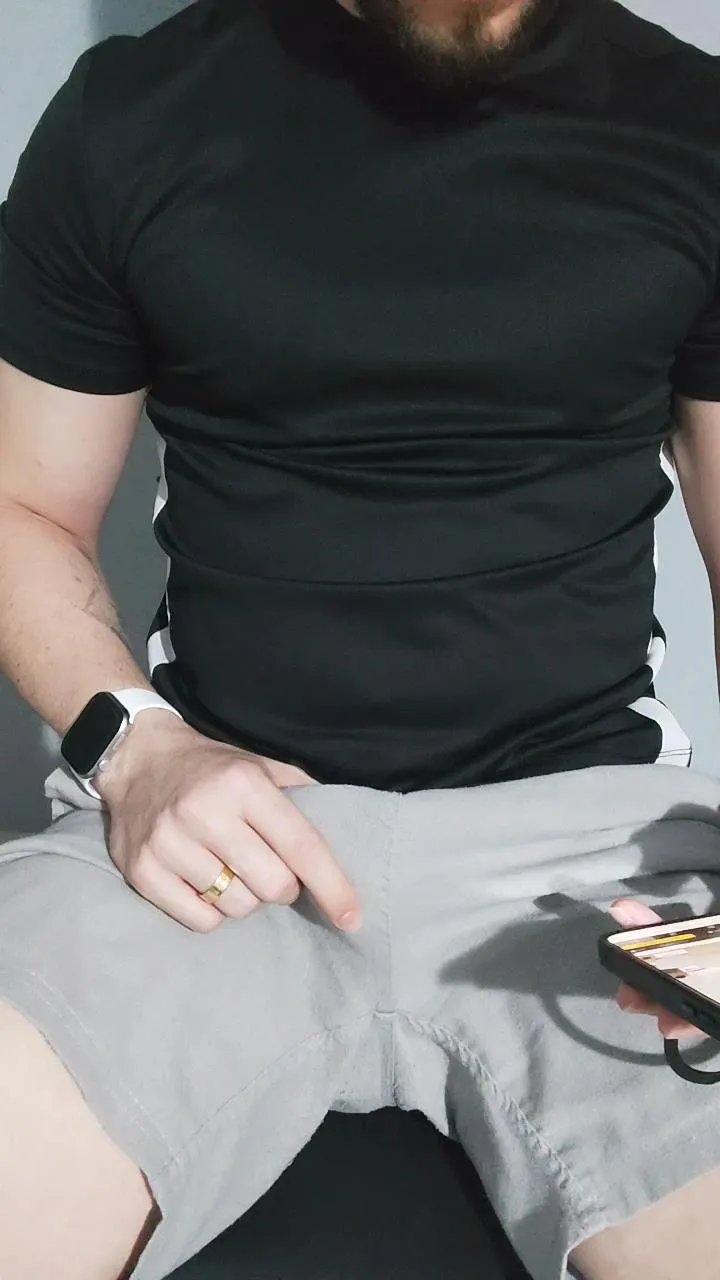 Offline alerrandroo1 on Cam4