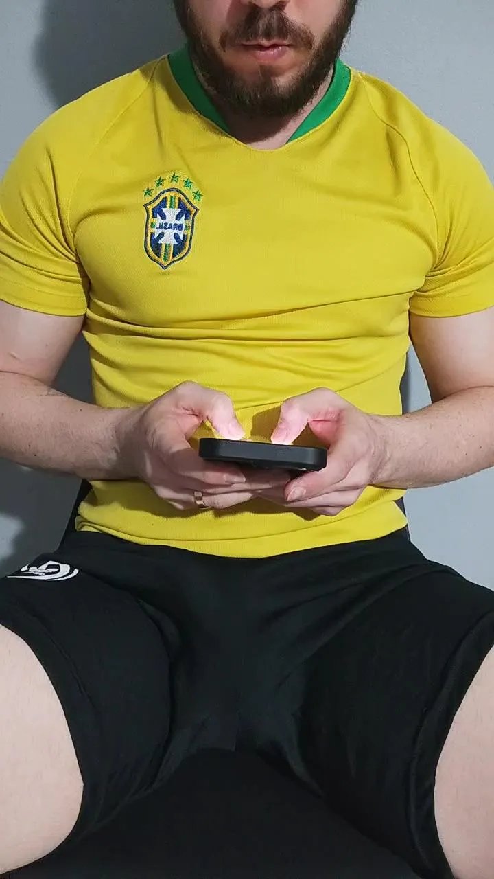 Offline alerrandroo1 on Cam4