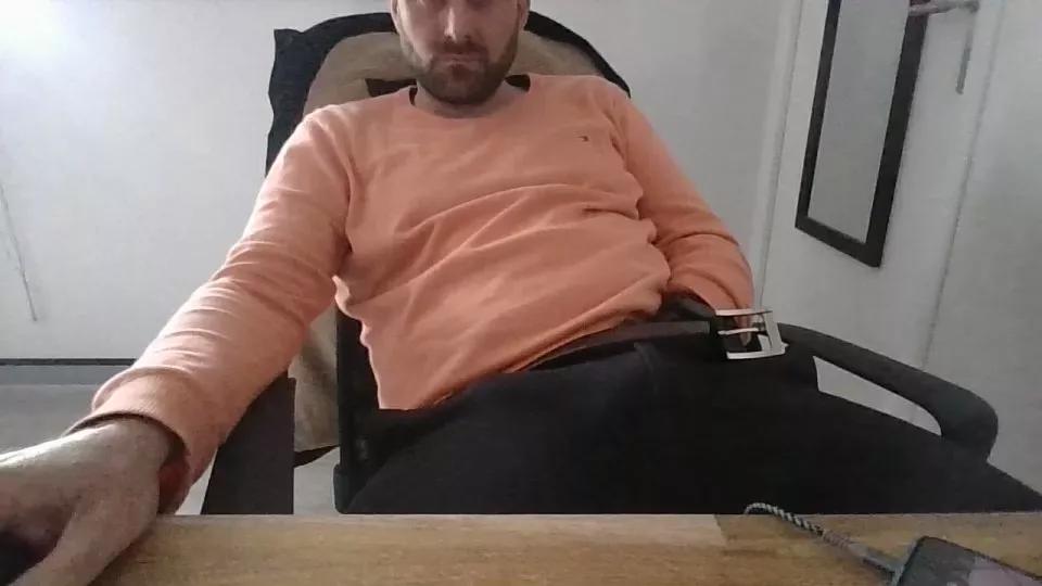 amant35_x on Cam4 