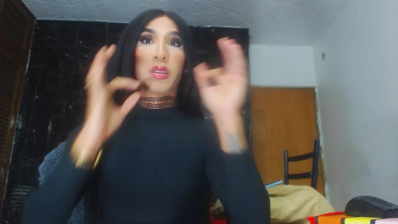 ana_k32 on Cam4 