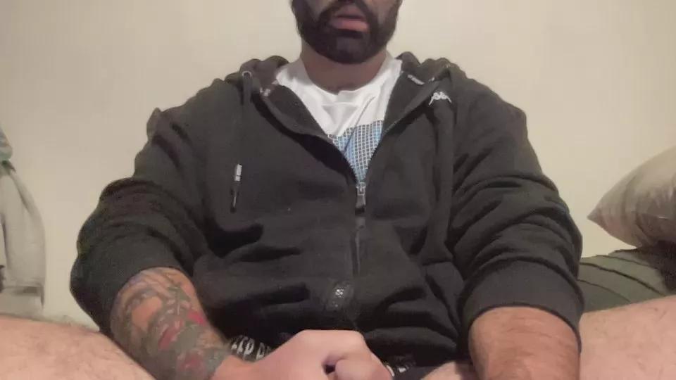 andres__9320 on Cam4 