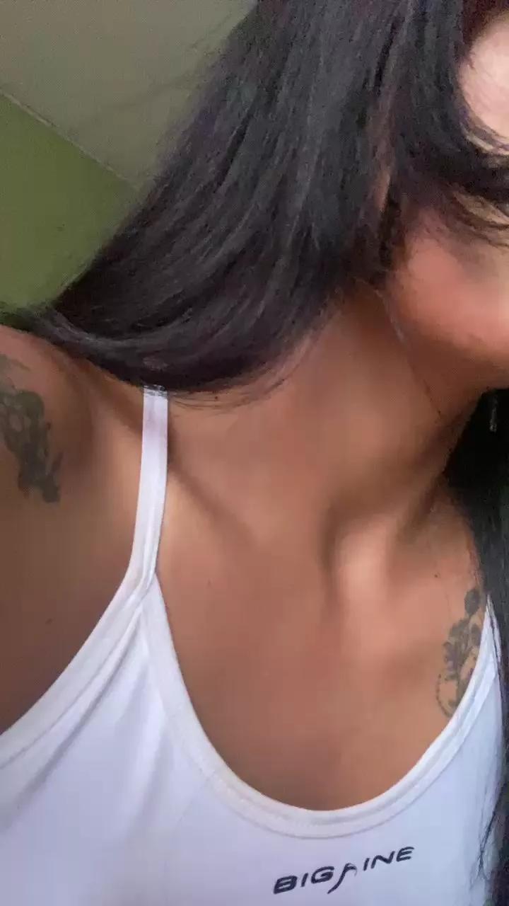 ariana032 on Cam4 