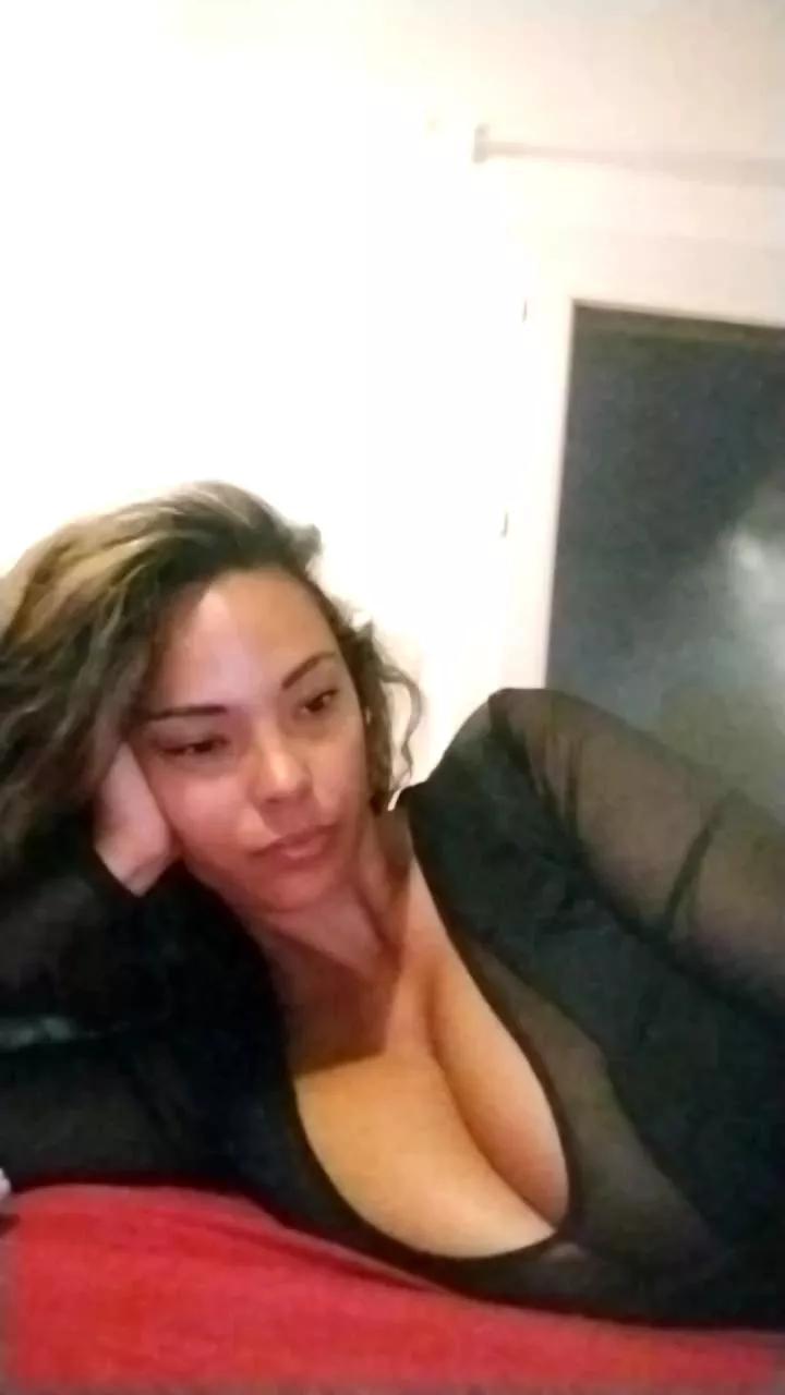 Asiancat83 on Cam4 