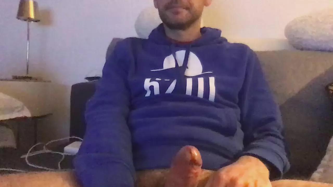 azert35 on Cam4 