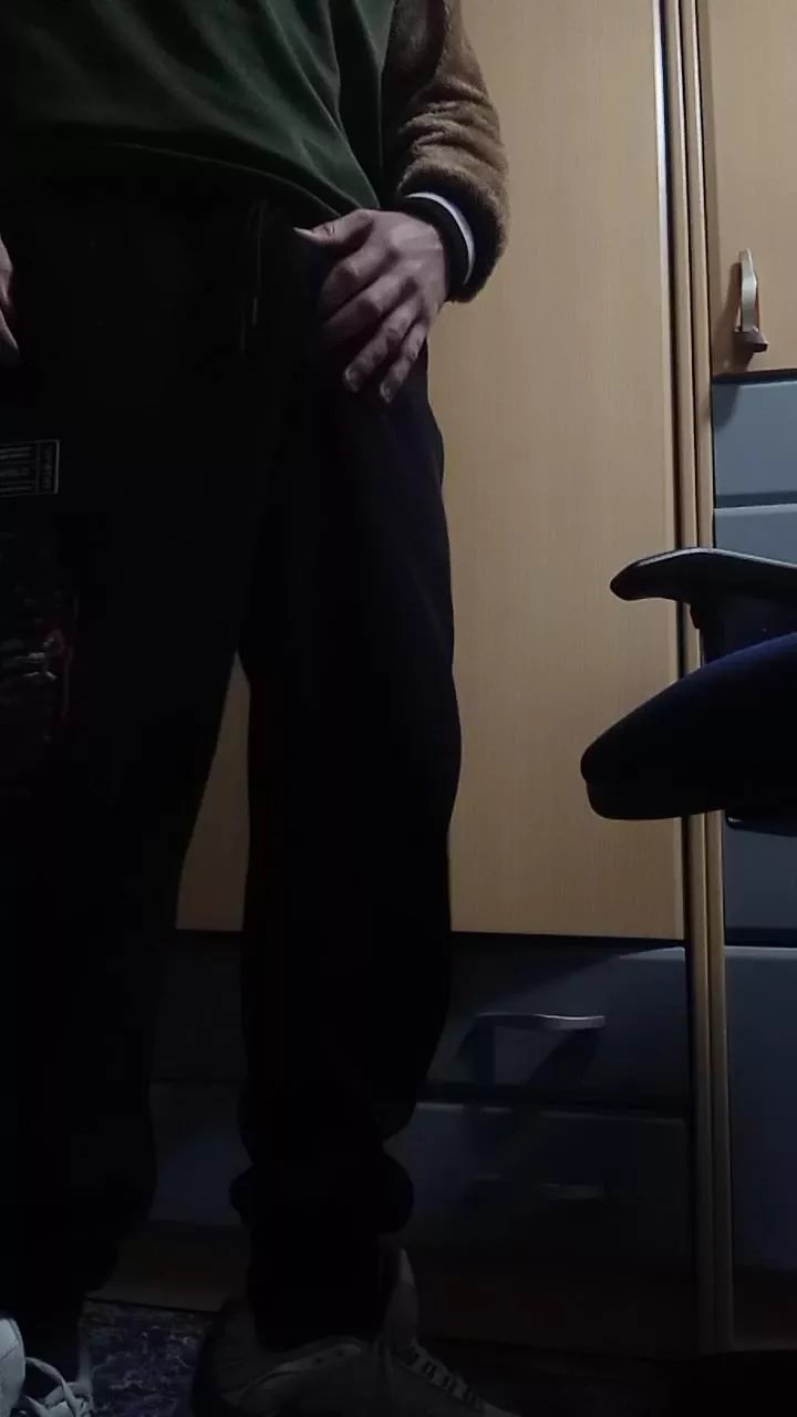 Offline Bcn18Real on Cam4