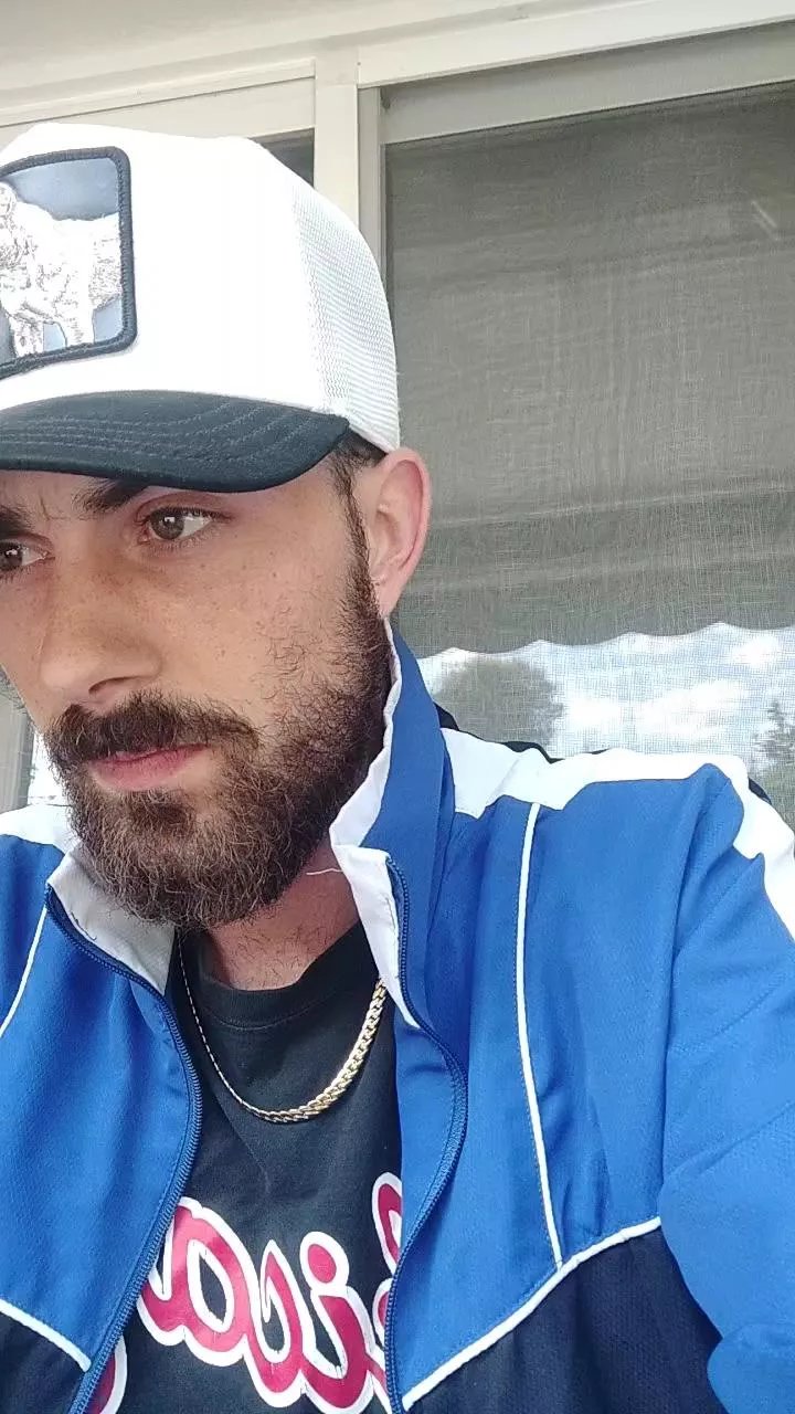 Offline Bcn18Real on Cam4