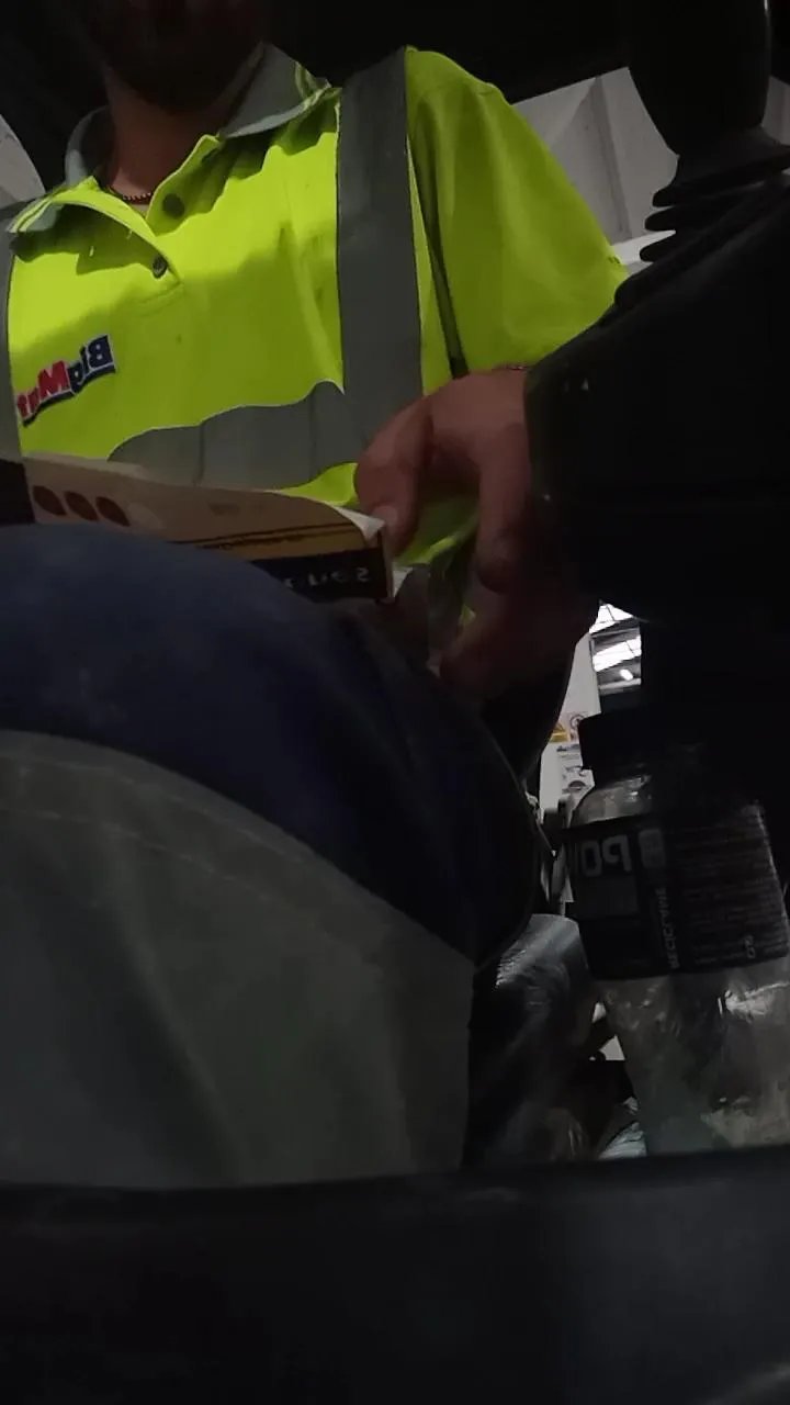 Offline Bcn18Real on Cam4