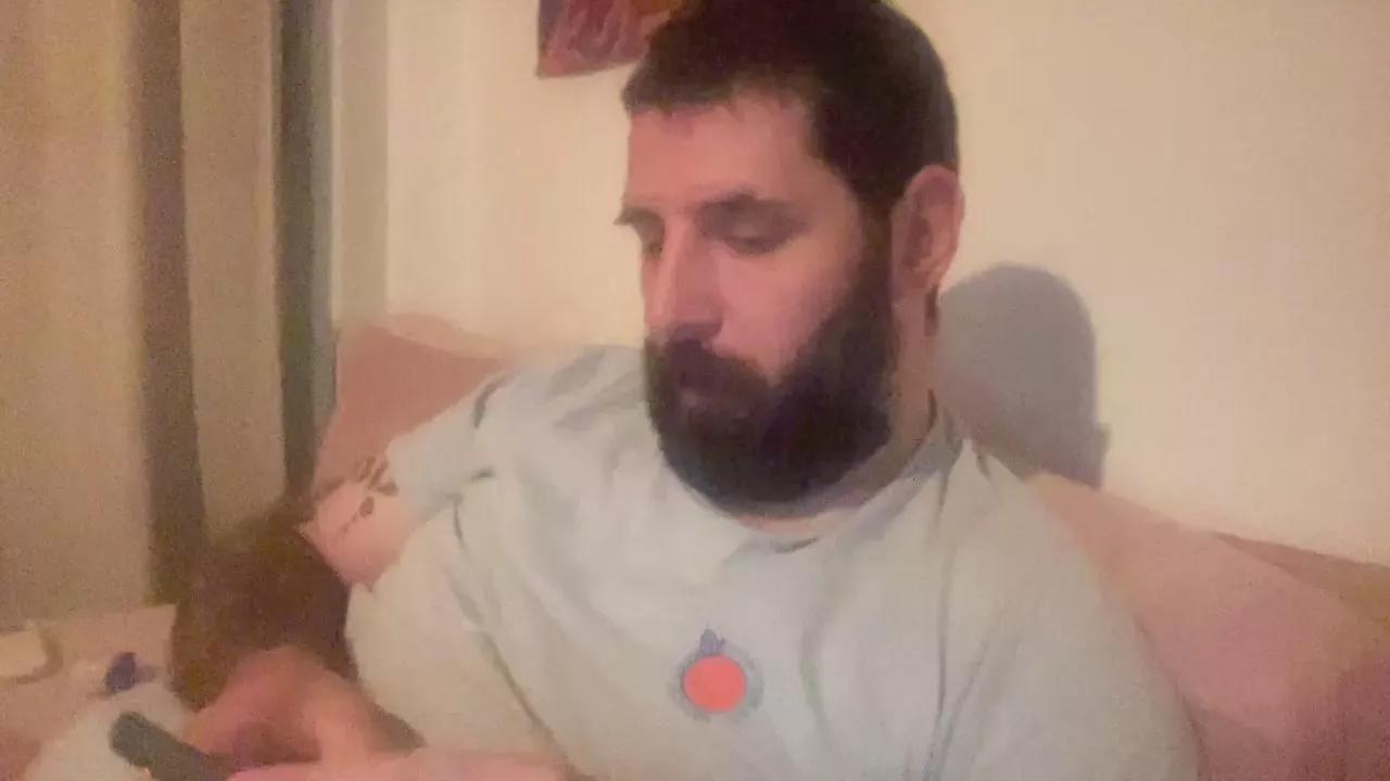 bear3393 on Cam4 