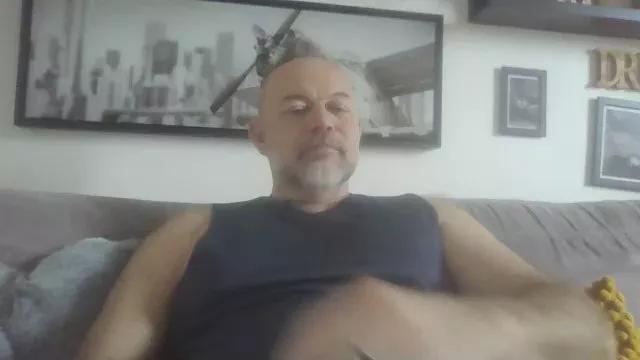 bear70s on Cam4 
