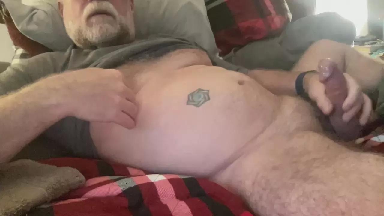 BeardedBarber on Cam4 