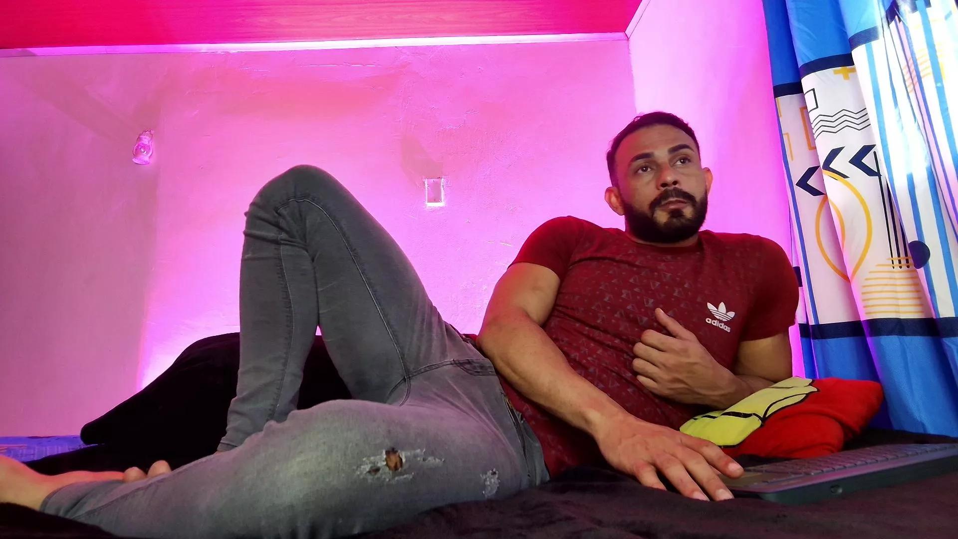 BenBlaze on Cam4 