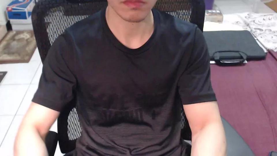 bio1988 on Cam4 