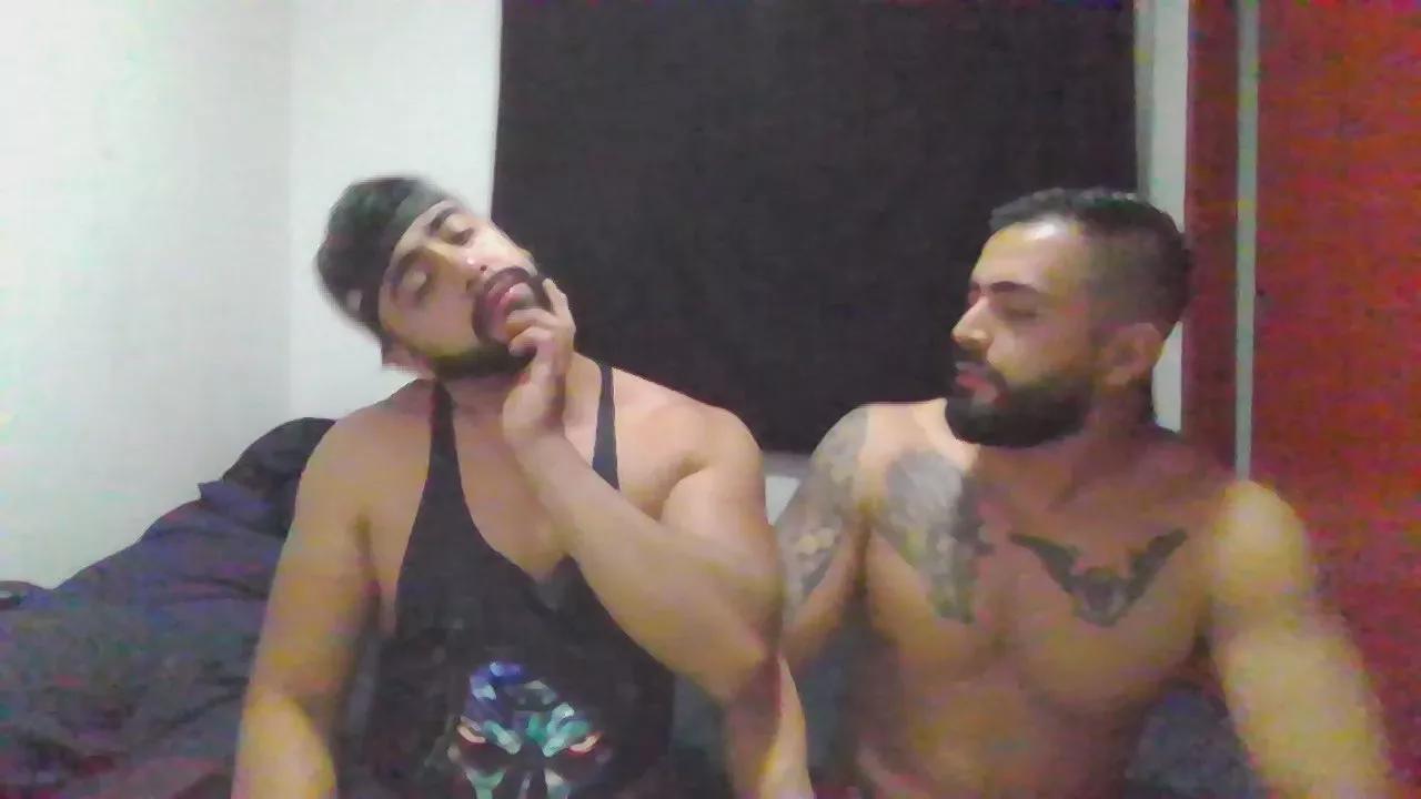 BOR1S32 on Cam4 
