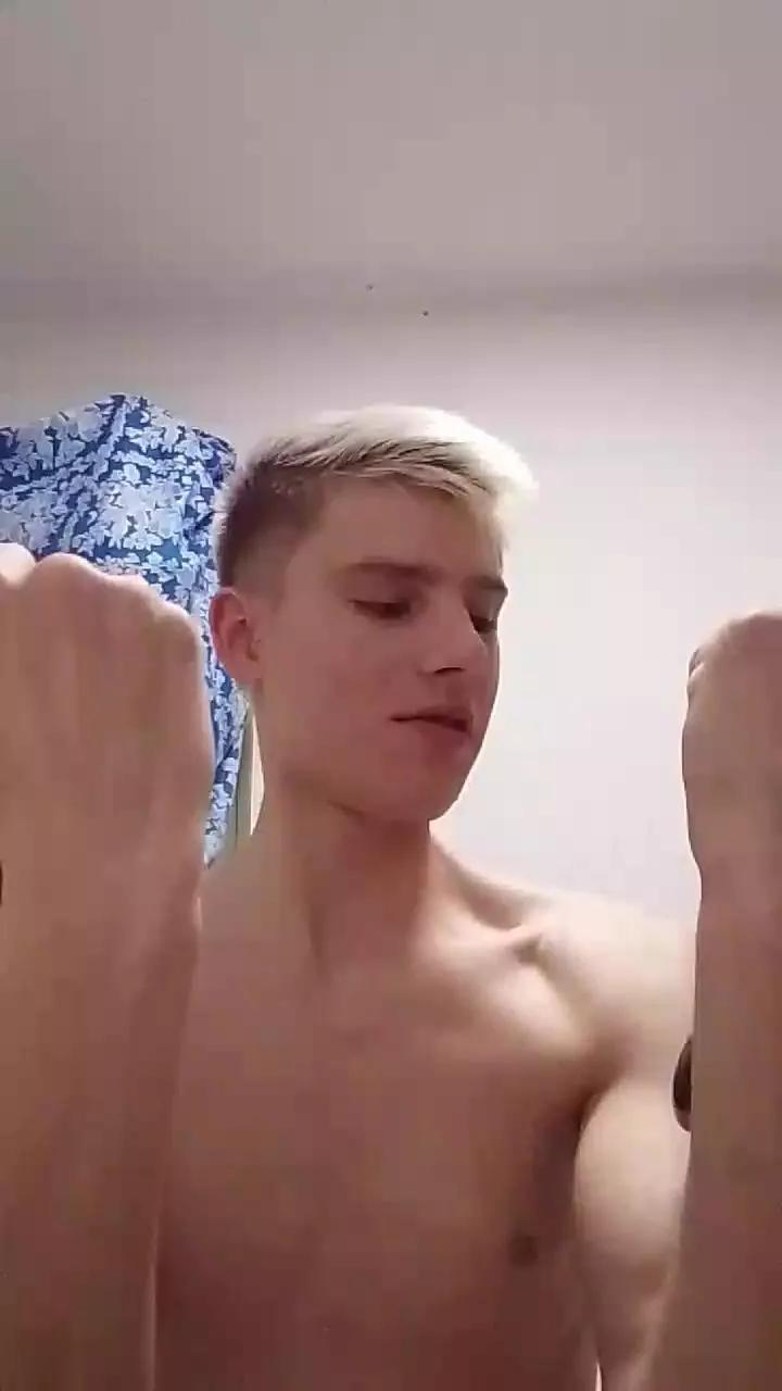 BoyBlondSweet on Cam4 