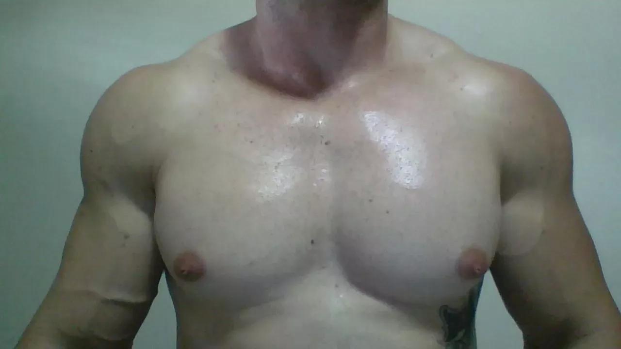 BranquinhoFit on Cam4 