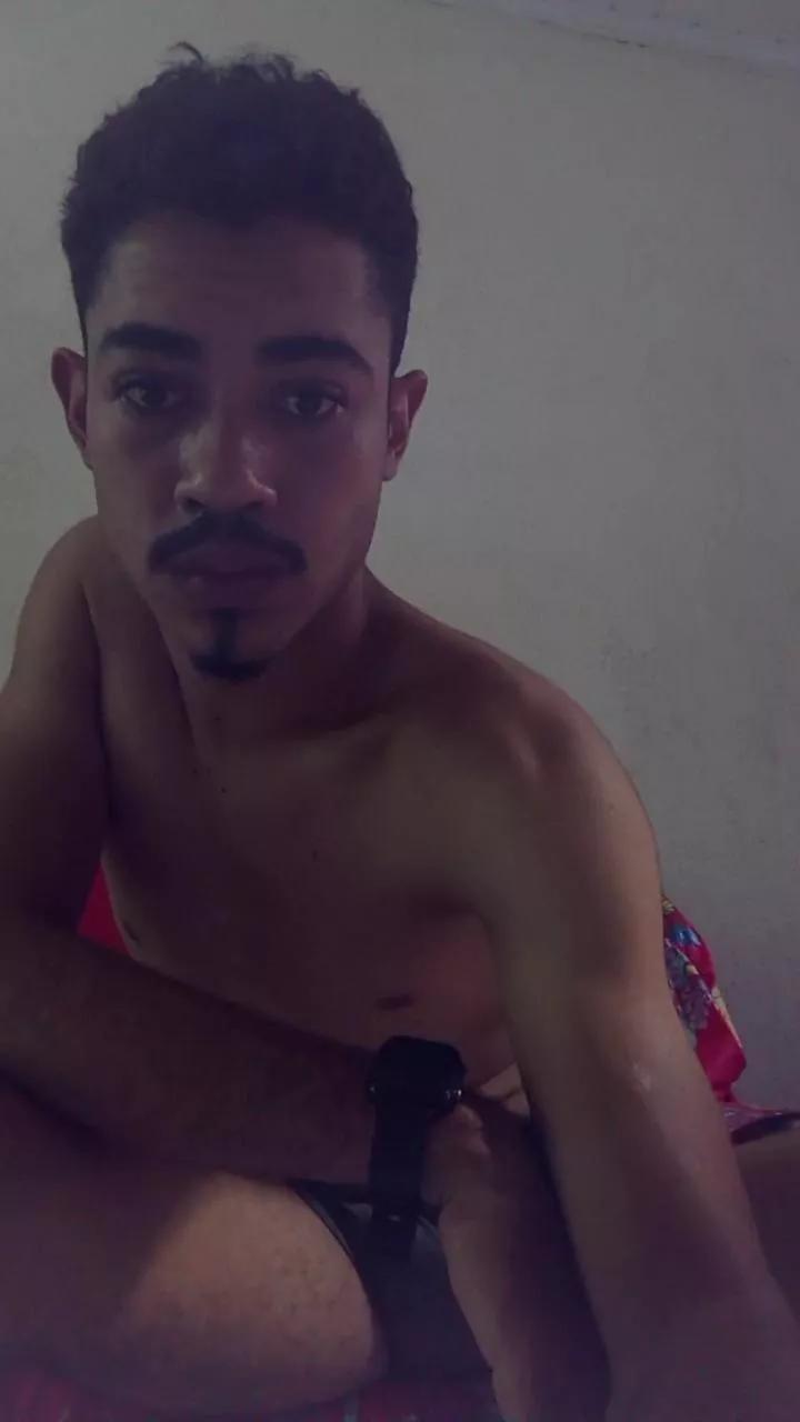 Brunochr20 on Cam4 