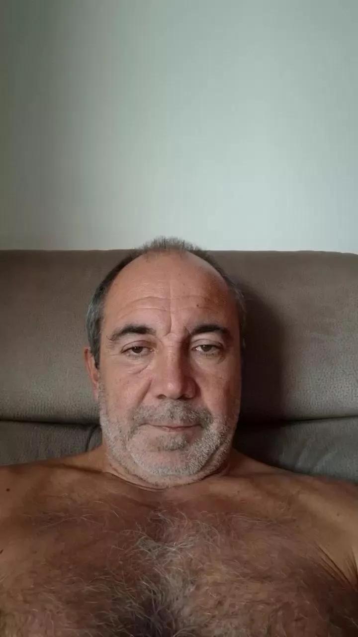 Bunner72 on Cam4 
