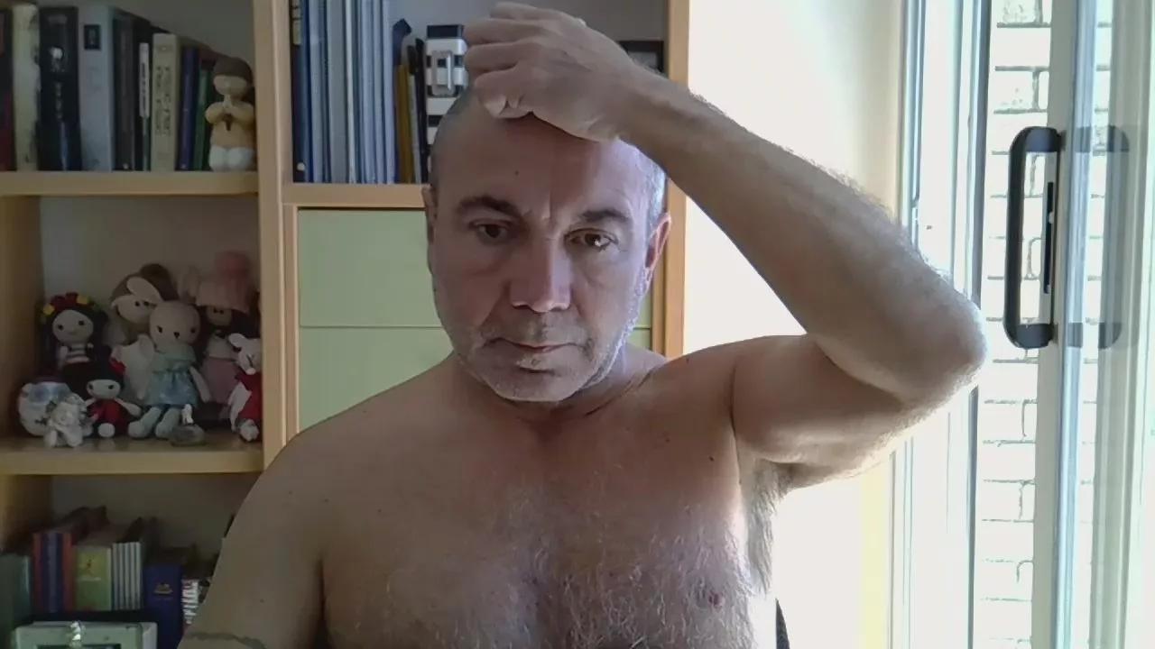 Bunner72 on Cam4 
