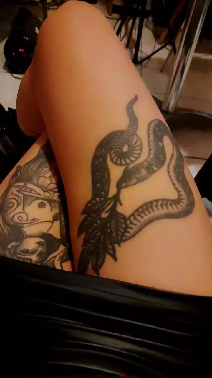 bvbyscorpio666 on Cam4 
