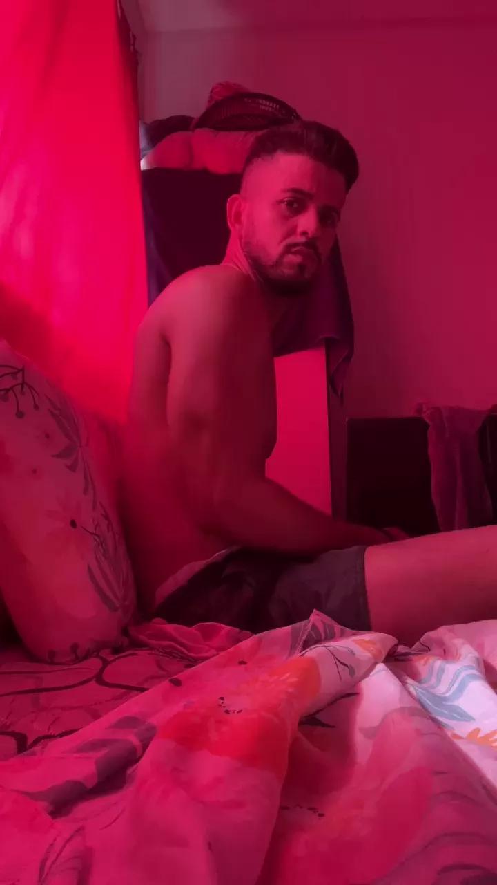 Cadu0084 on Cam4 