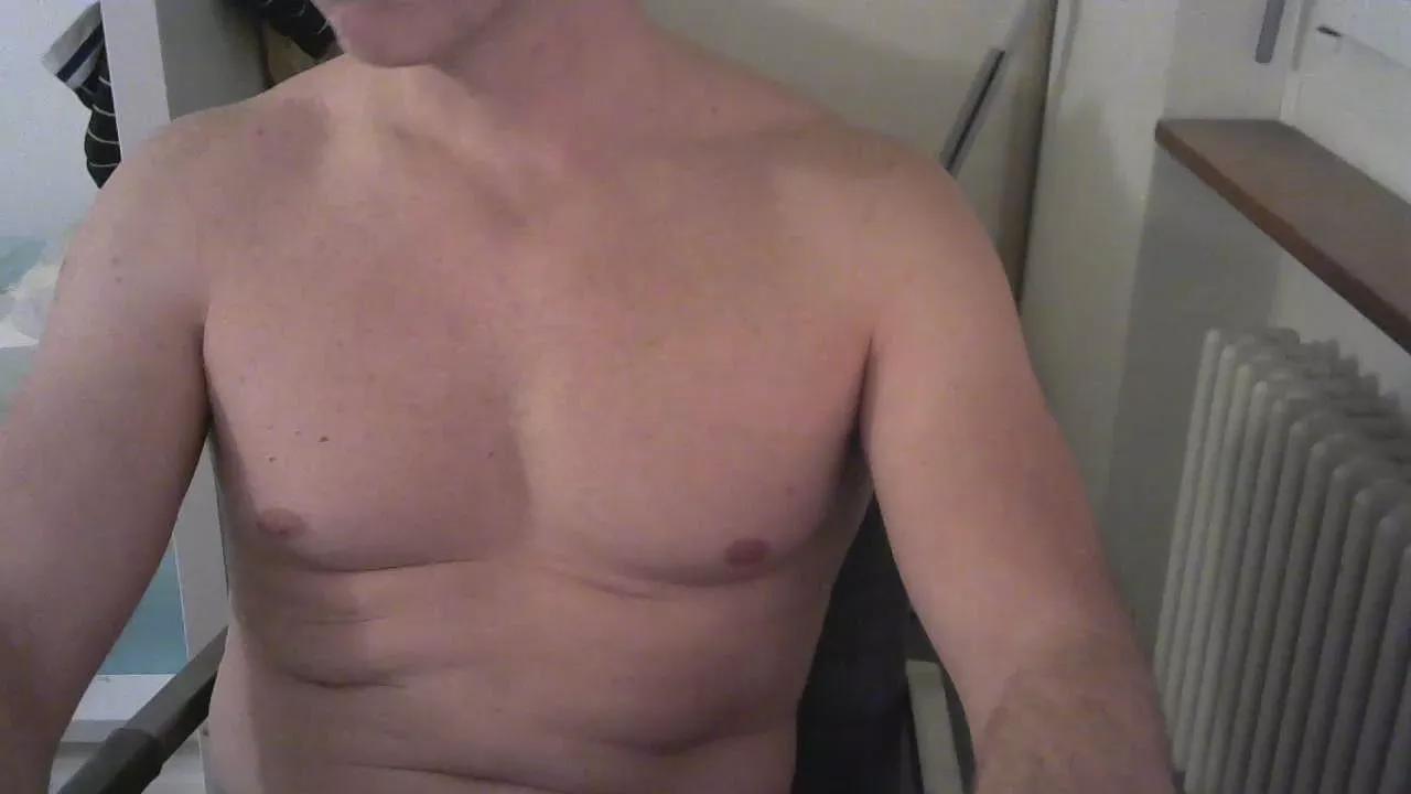 campig7891 on Cam4 