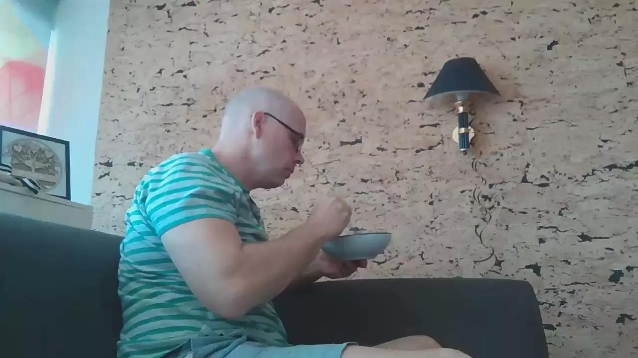 campig7891 on Cam4 