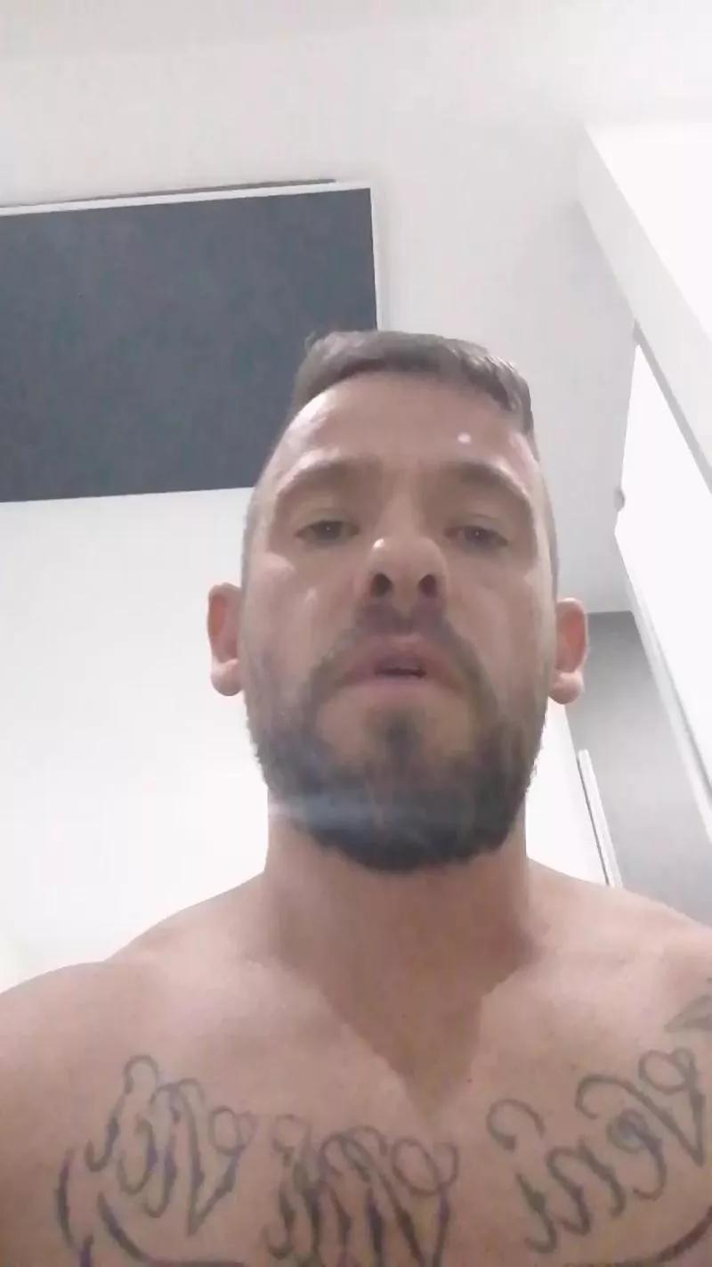 camsau231 on Cam4 