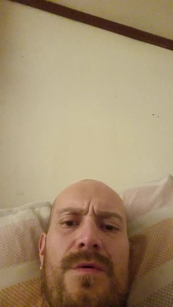 Offline carcazz on Cam4