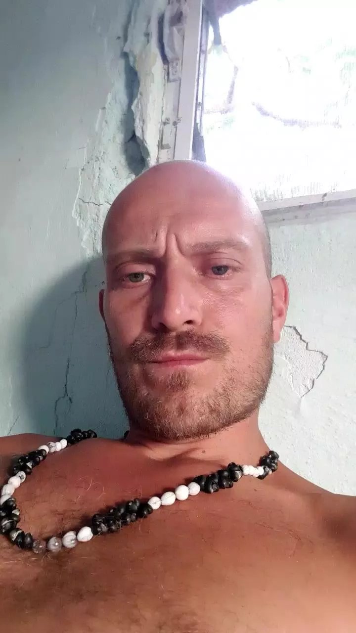 Offline carcazz on Cam4