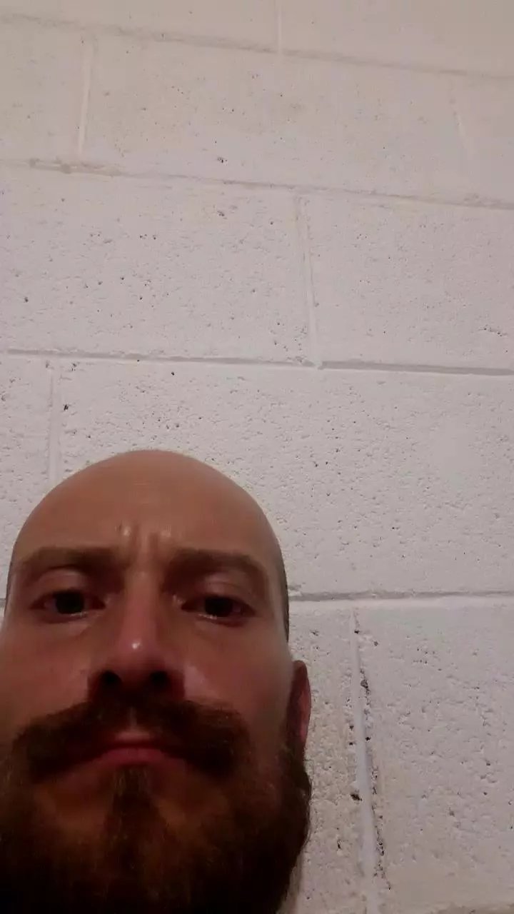 Offline carcazz on Cam4