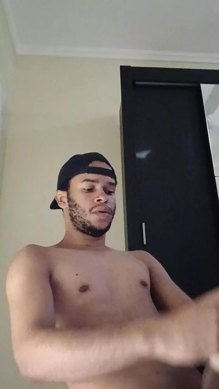 Carlosxntos on Cam4 