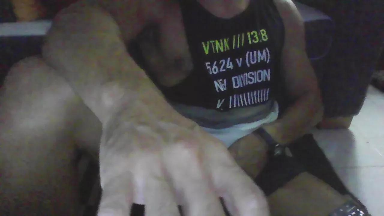 Cesar_Moon on Cam4 