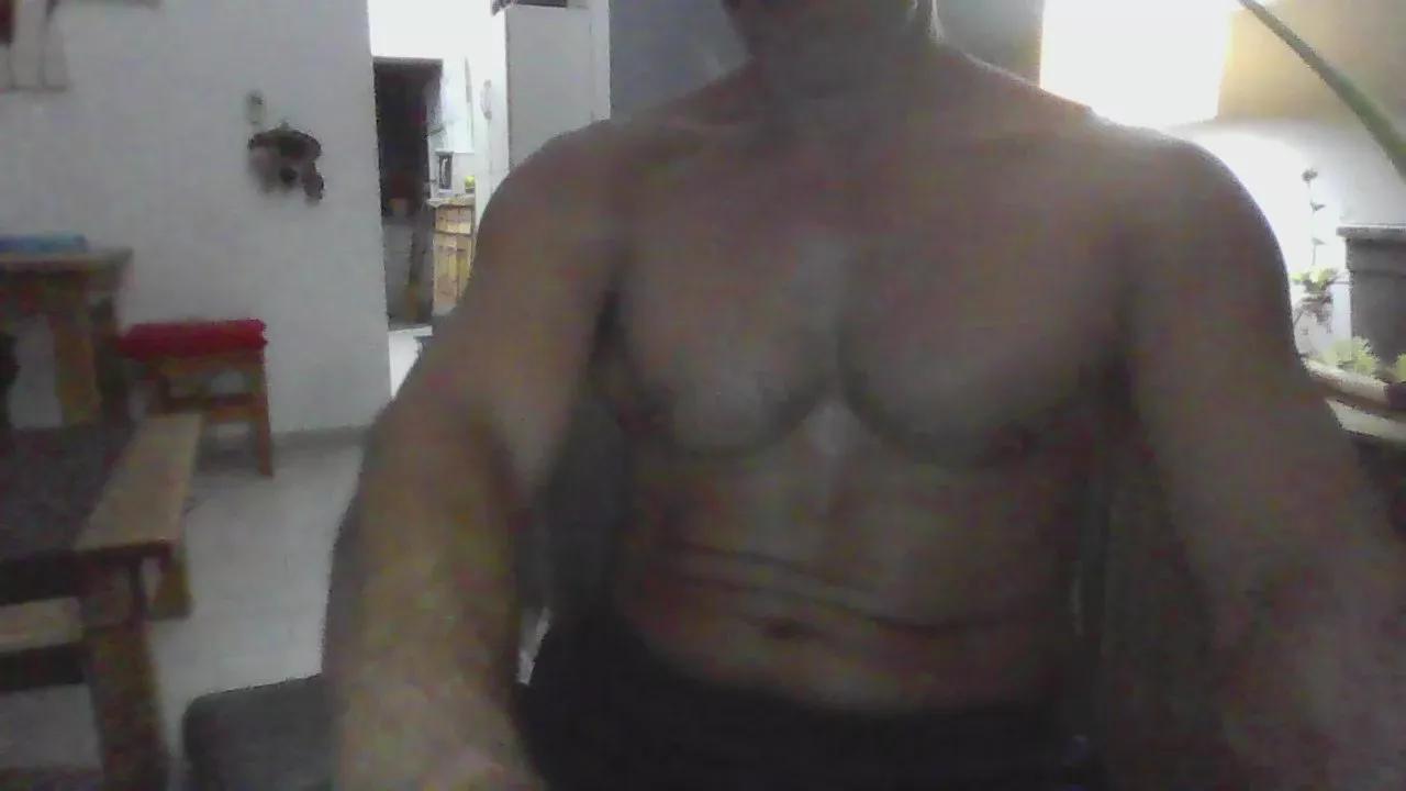 Cesar_Moon on Cam4 