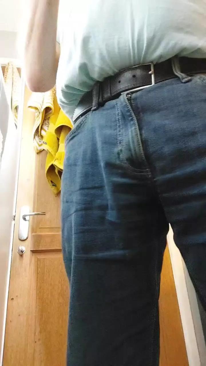 cheekeygeeza61 on Cam4 