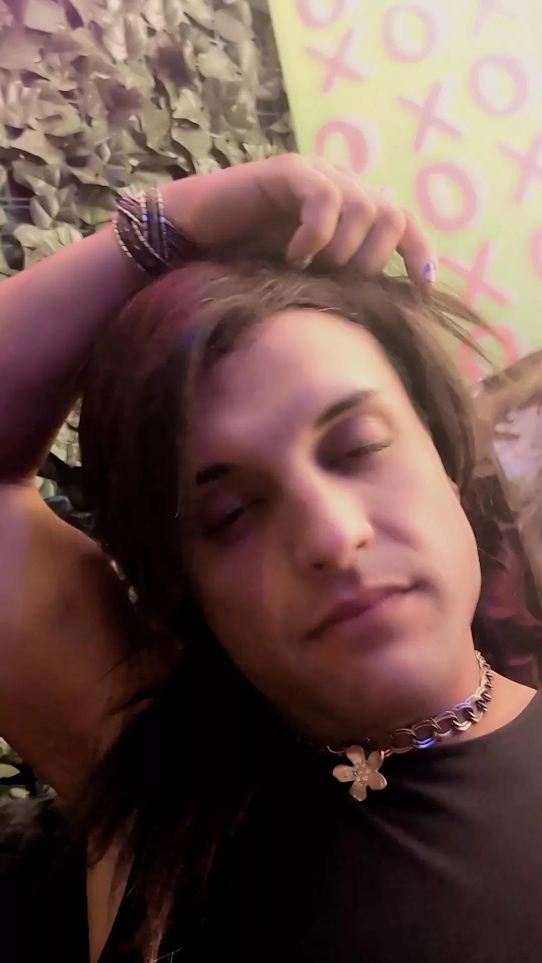 Chillifrog86 on Cam4 