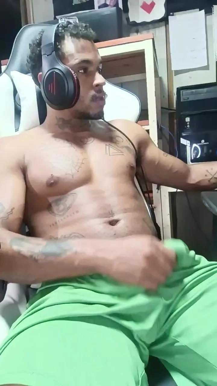 chocolategrande on Cam4 