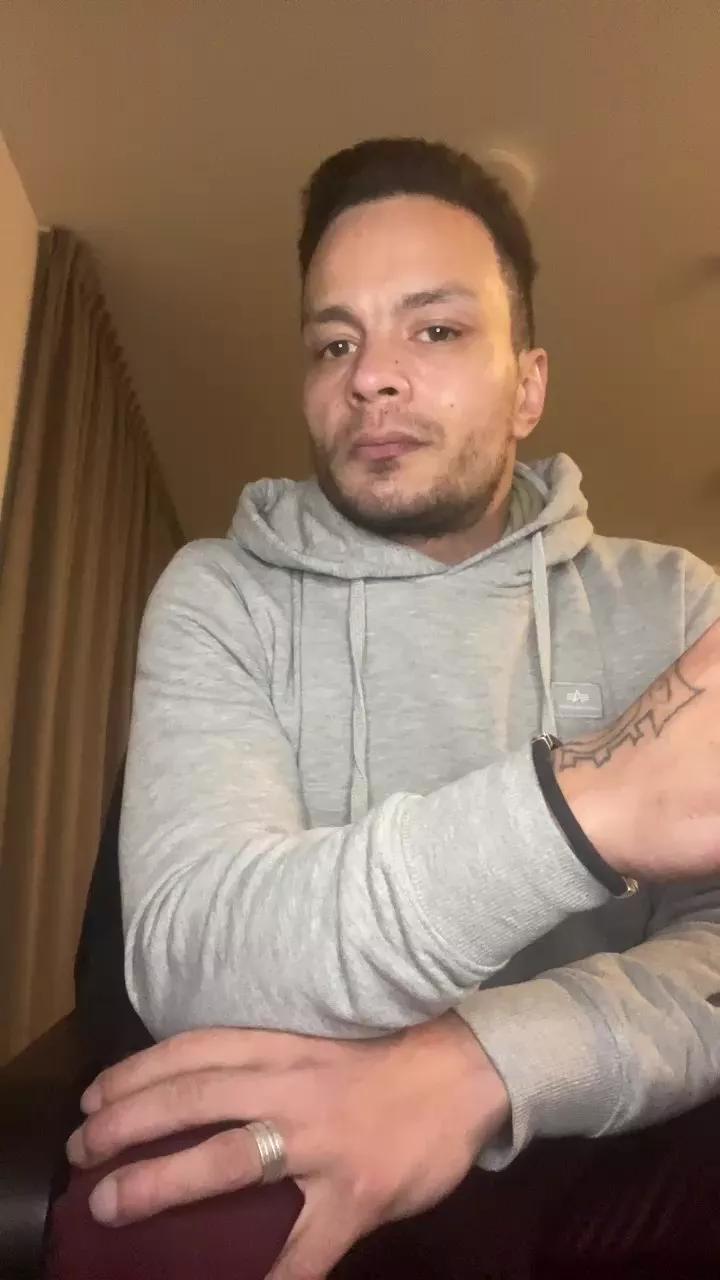 Commandant89 on Cam4 