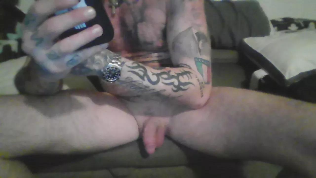 DaddysWhoreBWC on Cam4 