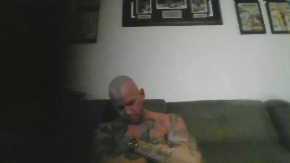 DaddysWhoreBWC on Cam4 