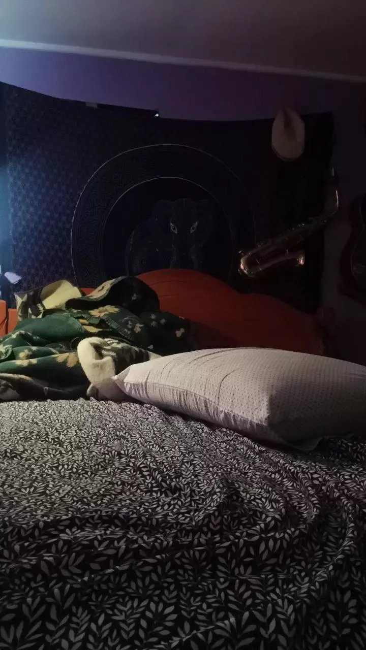 Offline DaniTama on Cam4