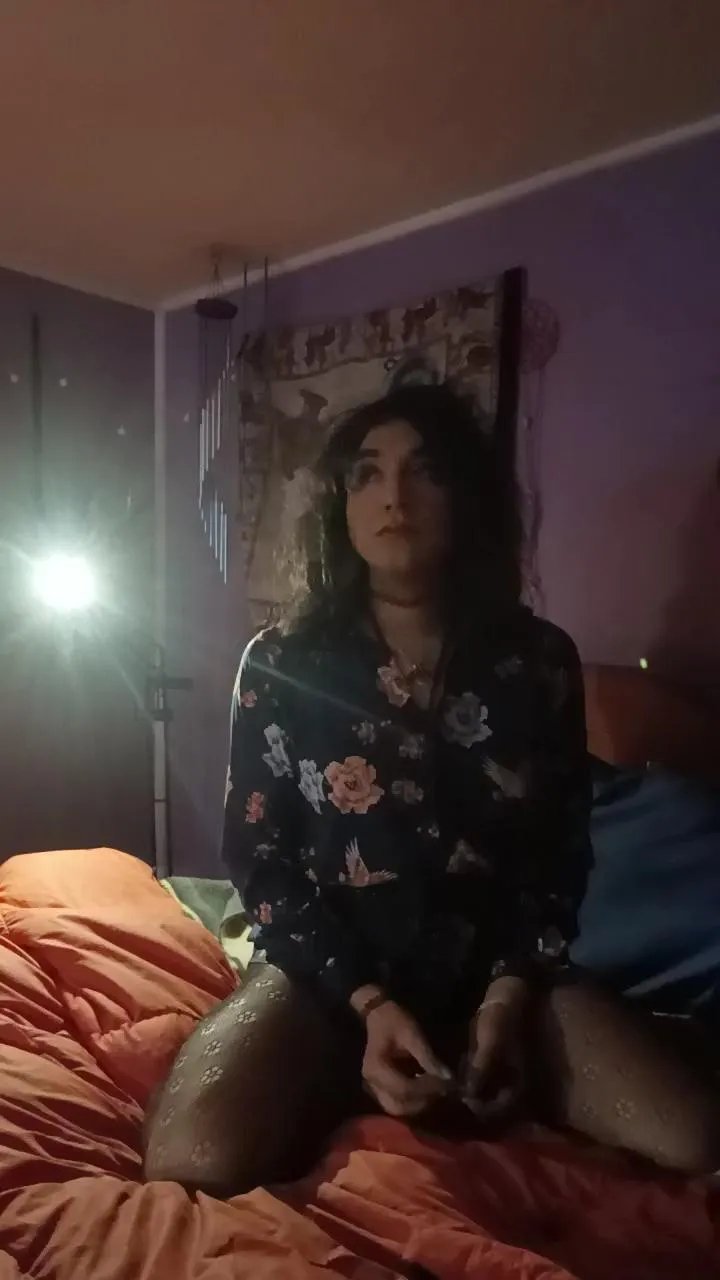 Offline DaniTama on Cam4