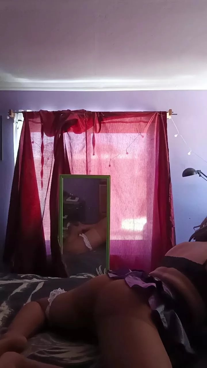 Offline DaniTama on Cam4