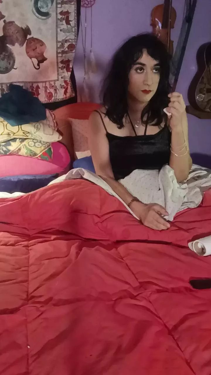 Offline DaniTama on Cam4