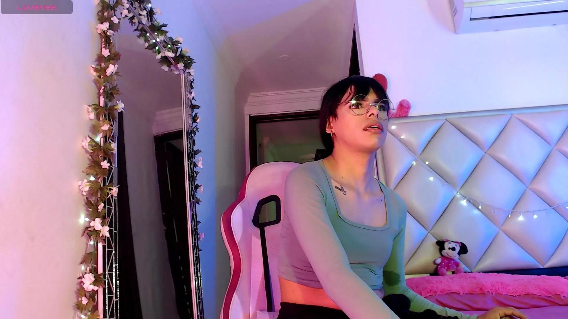 DannaDoll69 on Cam4 